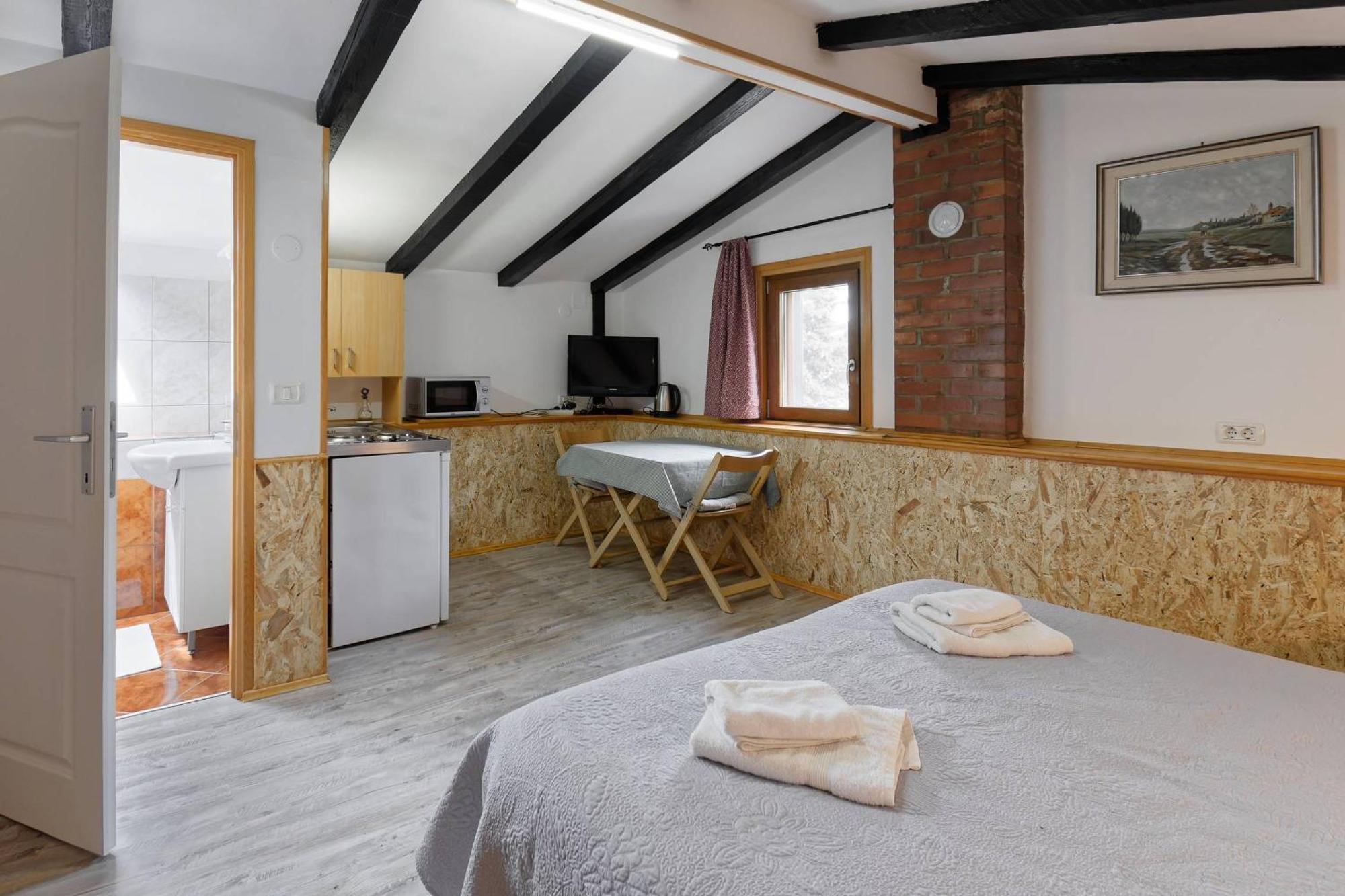 Apartments Smile By Rent Istria Grožnjan Esterno foto